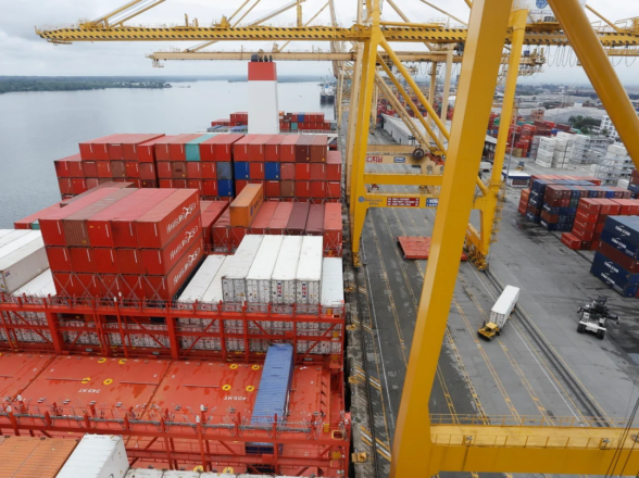 Salida a crisis global de suministro se dará disminuyendo demanda de consumidores